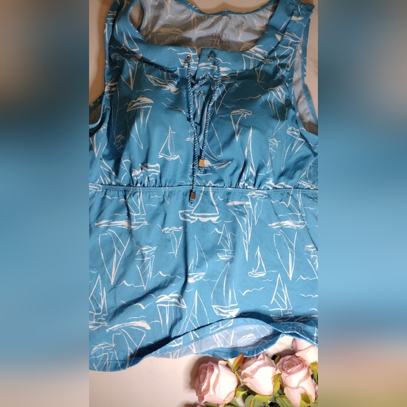 🆕 D & Co.  Blue and white swim top - Picture 6 of 9